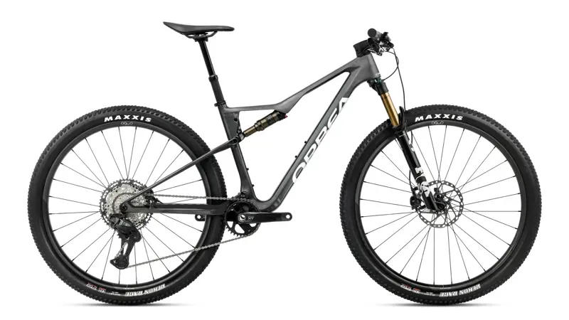 2027 Orbea Oiz M10 Mountain Bike Frozen Concrete/Sunset Carbon View Matt