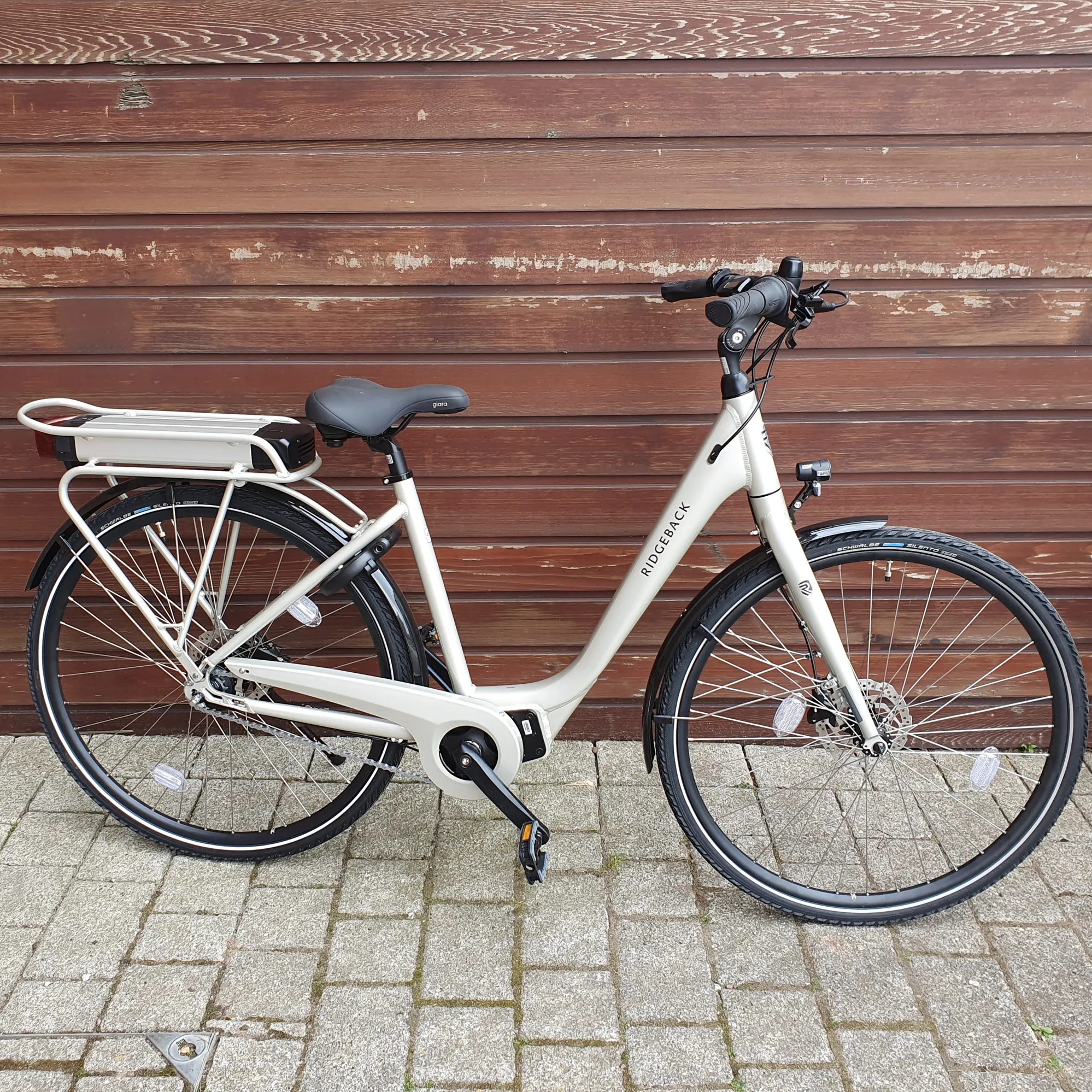 2020 Ridgeback Electron Electric Hybrid Bike in Silver