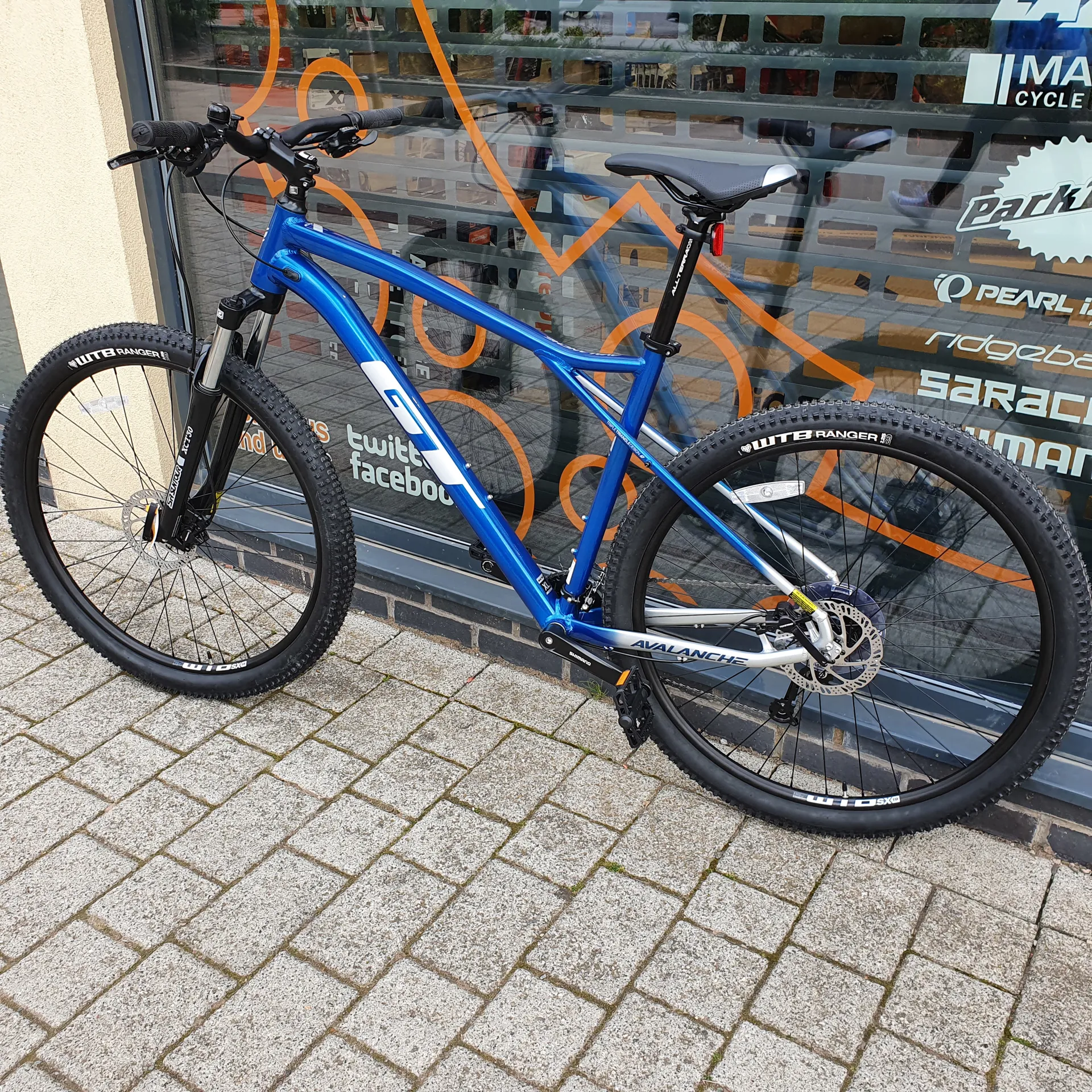 Mtb Gt Avalanche Custom GT Avalanche Sport Mountain Bike Blue