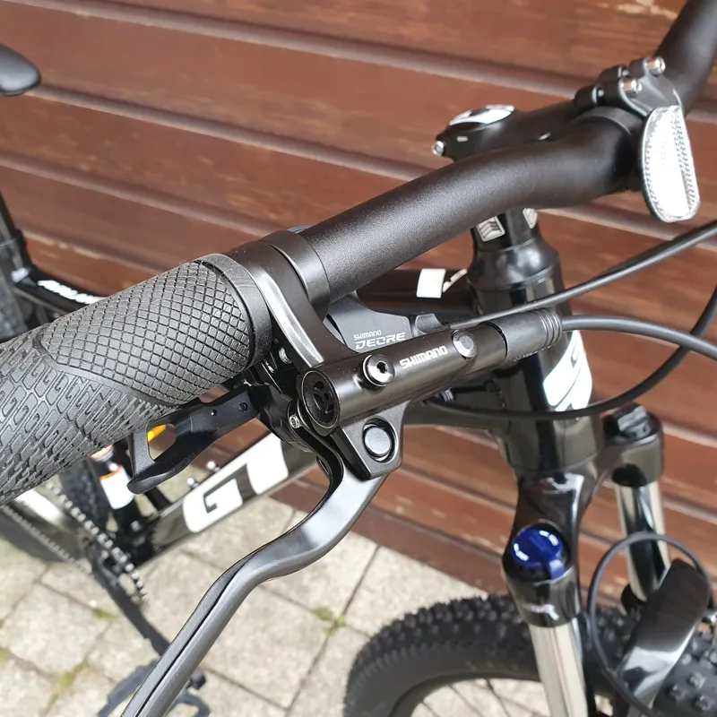 gt avalanche comp black