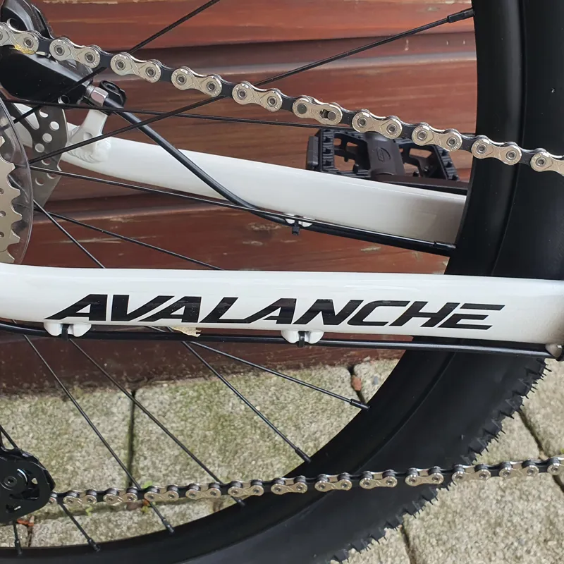 gt avalanche comp black