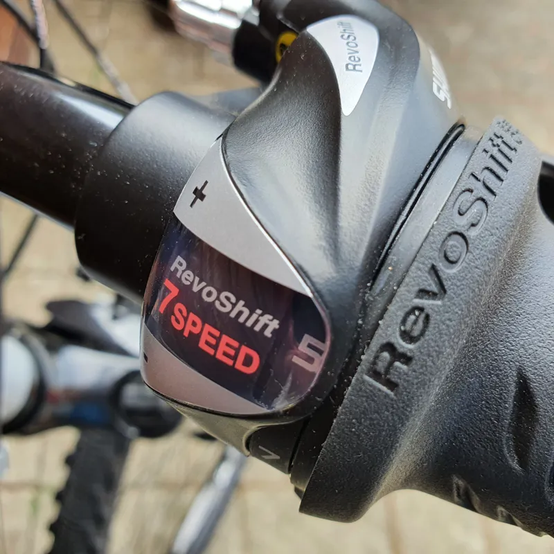 2021 Ridgeback MX26 Kids Bike in Grey-2