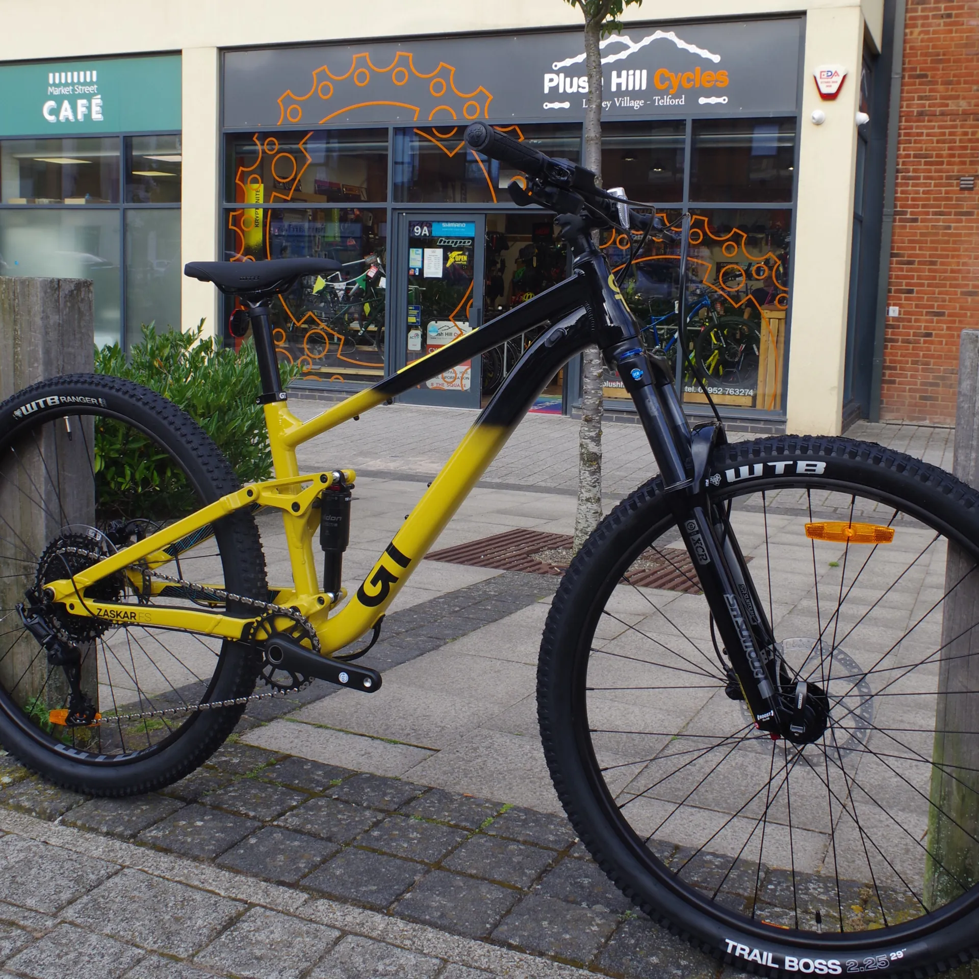 GT Zaskar FS Sport Yellow Full Suspension Mountain Bike
