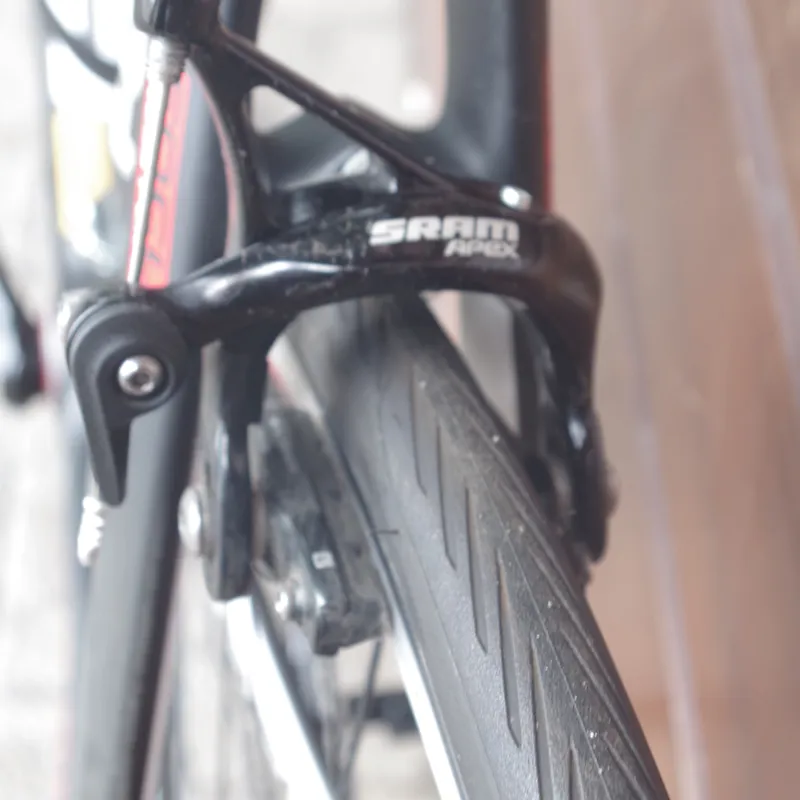 Focus Cayo 2.0 full carbon road bike with TT Bars.-6