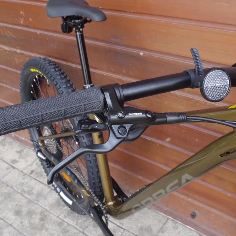 Orbea Laufey H30 Mountain Bike In Metallic Olive Green/Titanium Black-2