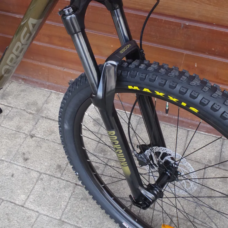 Orbea Laufey H30 Mountain Bike In Metallic Olive Green/Titanium Black-5