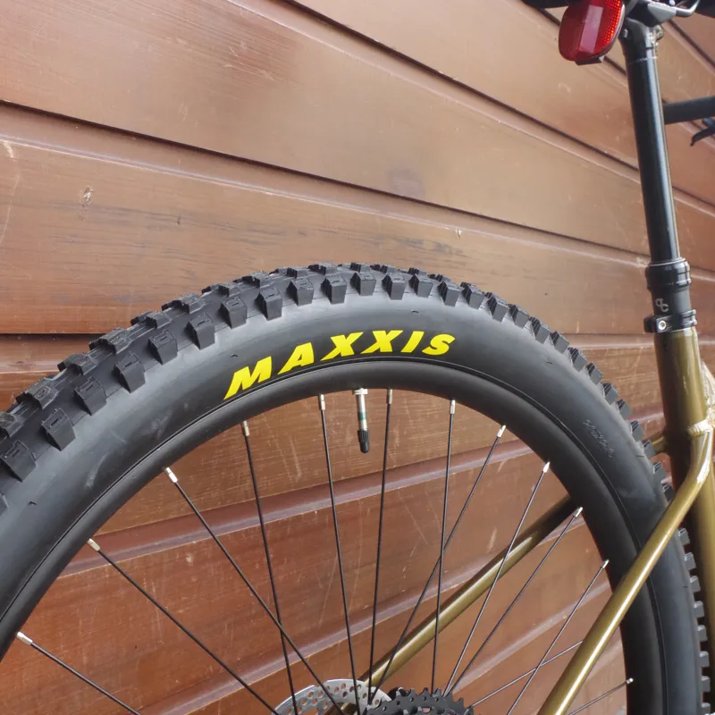 Orbea Laufey H30 Mountain Bike In Metallic Olive Green/Titanium Black-6