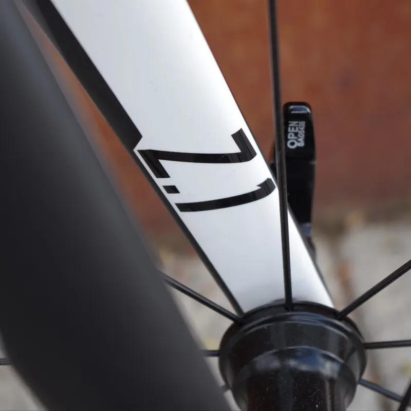 2016 Genesis Zero Z.1 carbon road-4