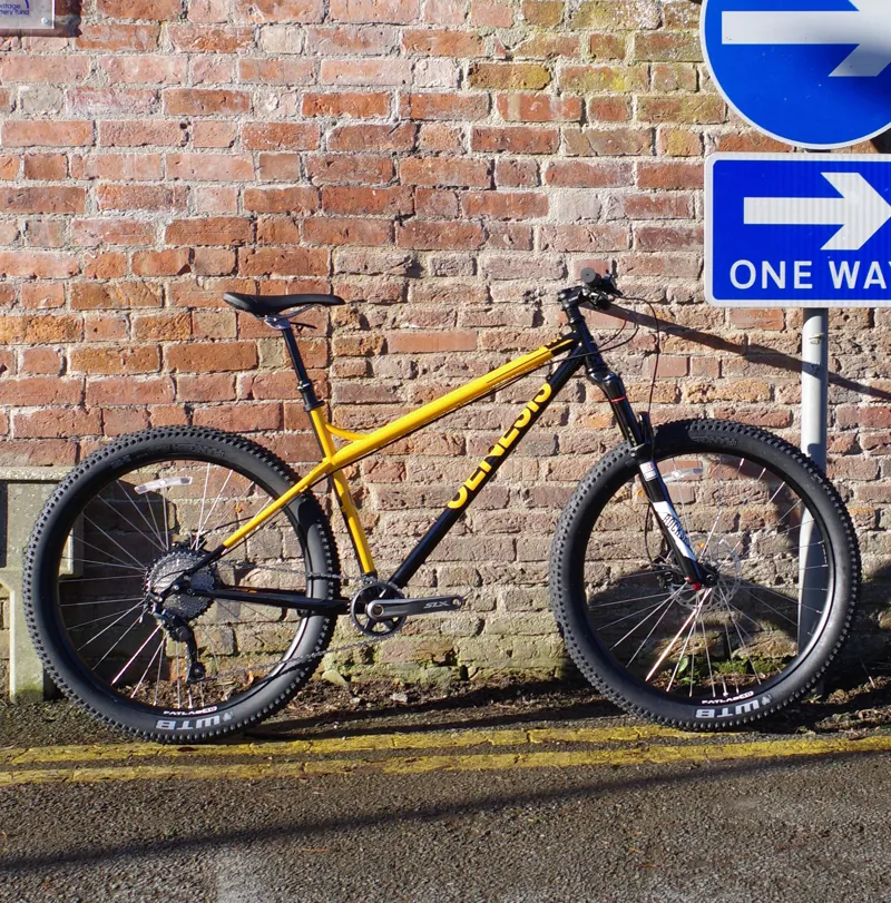 2017 Genesis Tarn 20 Bike