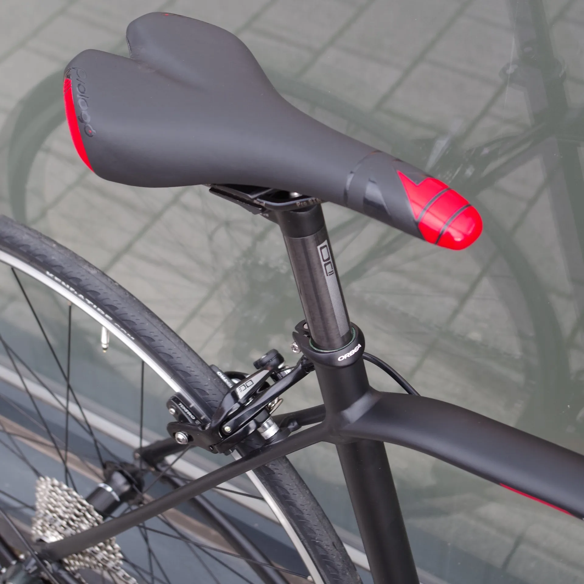 2017 Orbea Avant H40 Black/Red/White