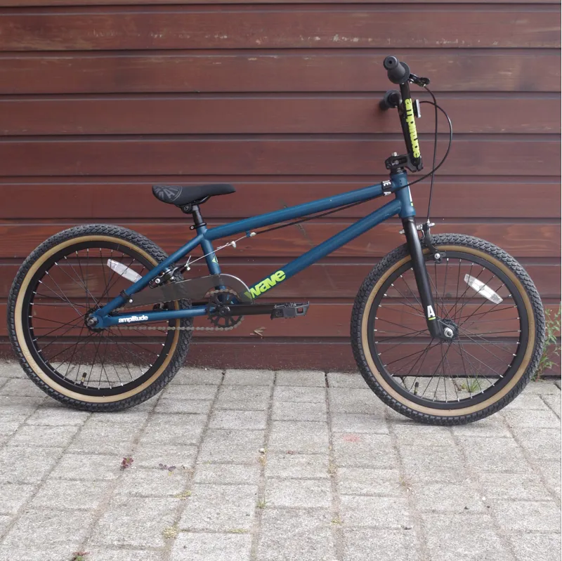 Saracen bmx 2025