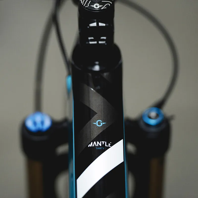 2018 Genesis Mantle 30 Mountain Bike Blue-1