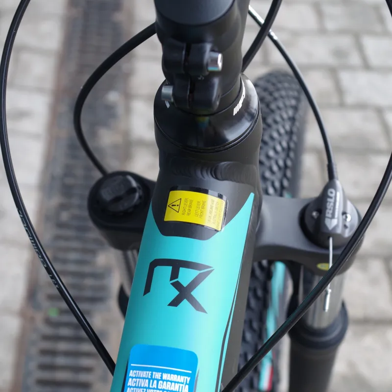 2018 Orbea MX40-27.5 Mountain Bike Black-Turquoise-Red Small-4