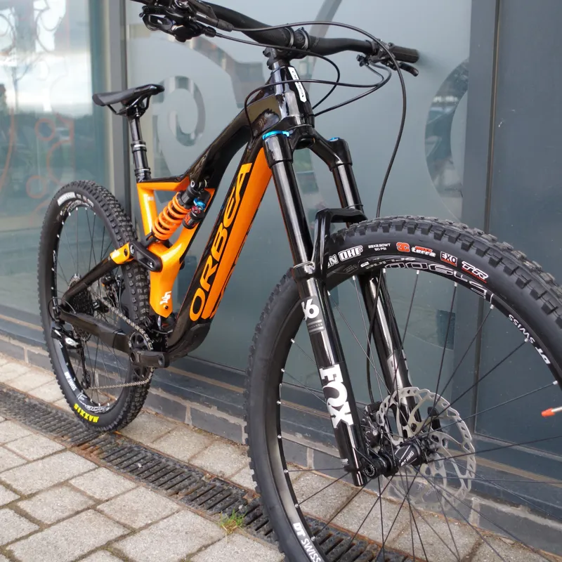 2018 Orbea Rallon M10 Custom DHX2 Gloss Black and Orange