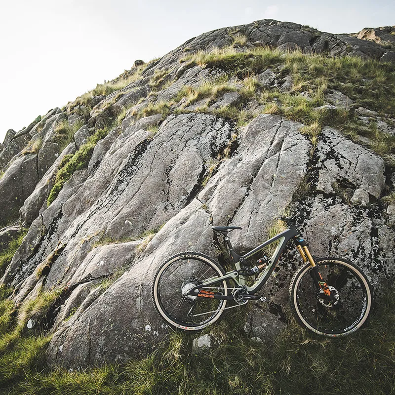 2018 Saracen Ariel LT-1