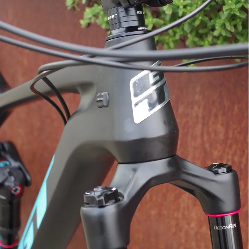 GT Bikes Sensor Carbon Elite Raw full suspension mtb 29er-2