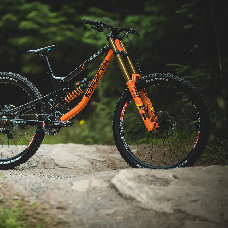 2019 Saracen Myst Team 29 Mountain Bike