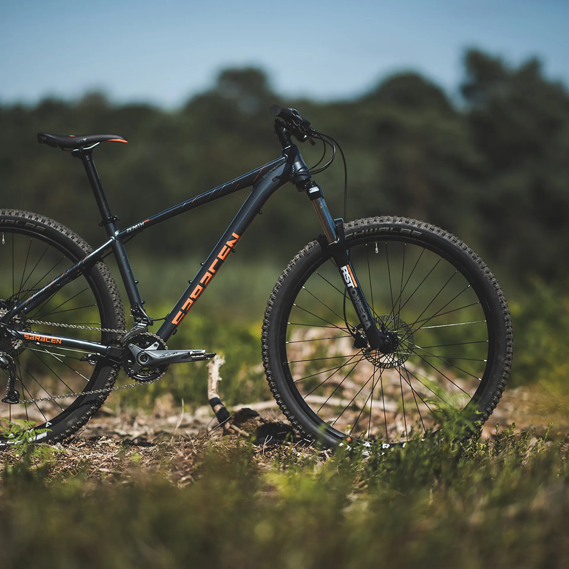 2019 Saracen Zenith Pro 29 Mountain Bike