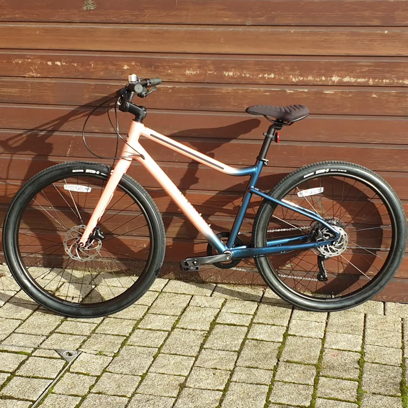 2020 Cannondale Treadwell 2 27.5 Cruiser in Pink/Blue-6