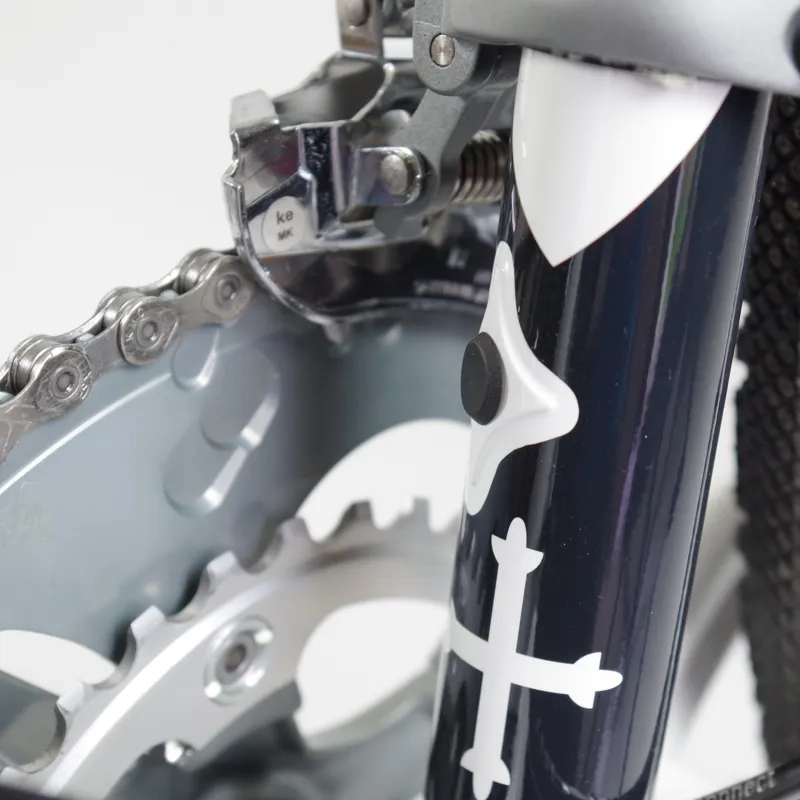 2015 Genesis Croix de Fer 20 White-12