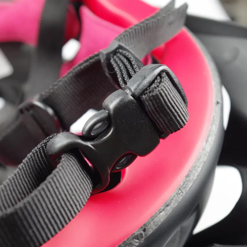 Fox Flux Race Helmet Black Red-10