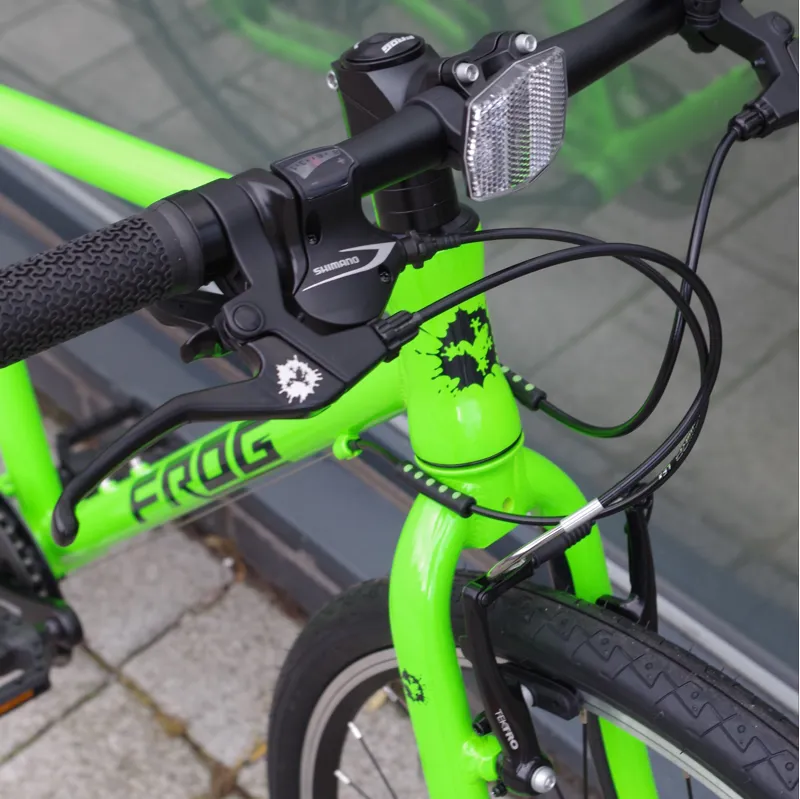 Frog Childrens Lightweight Hybrid 73cm Neon Green 26 inch wheels-2