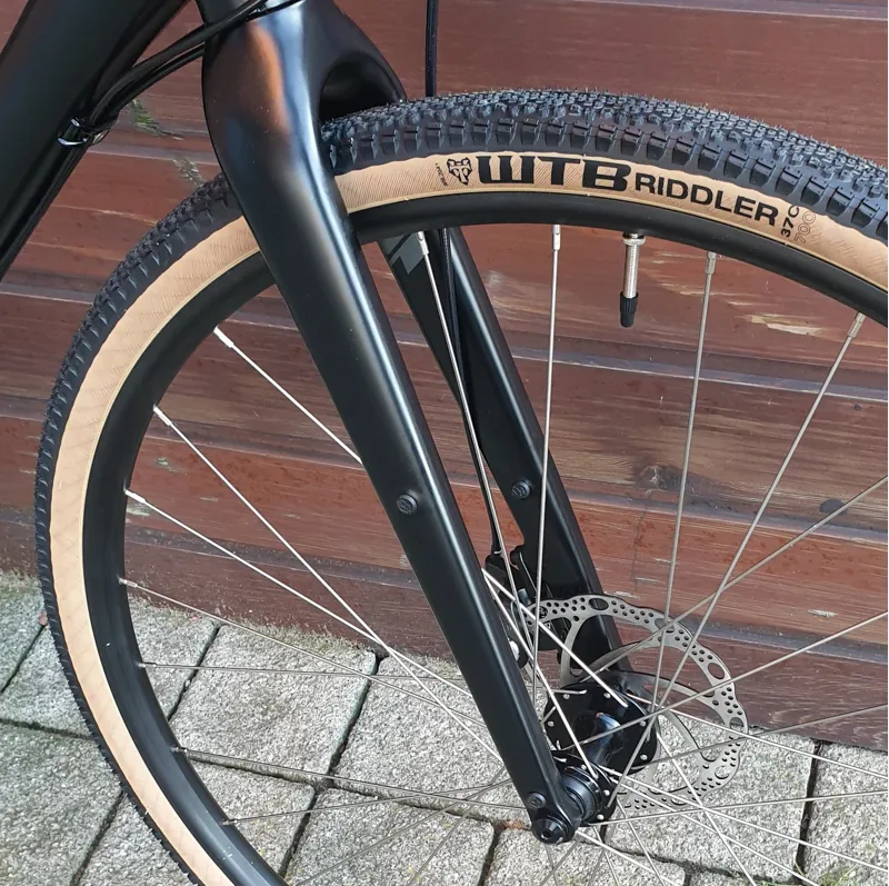 2020 GT Grade Elite Aluminium Road Gravel Bike in Black
