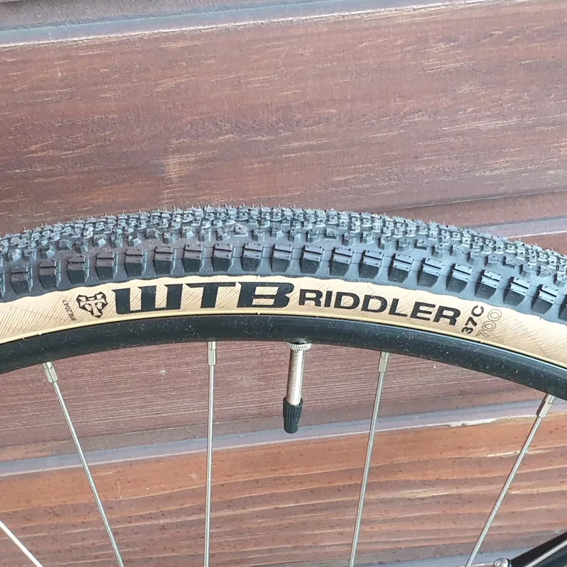 2020 GT Grade Elite Aluminium Road Gravel Bike in Black-11