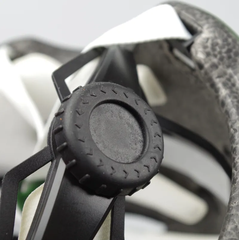 2016 GT Avalanche Helmet Green SM/MD-6