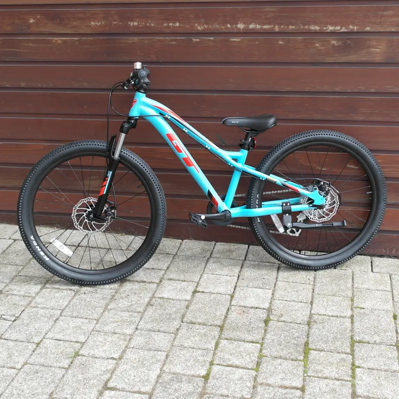2020 GT Stomper Ace 24 inch Childrens Mountain Bike in Blue
