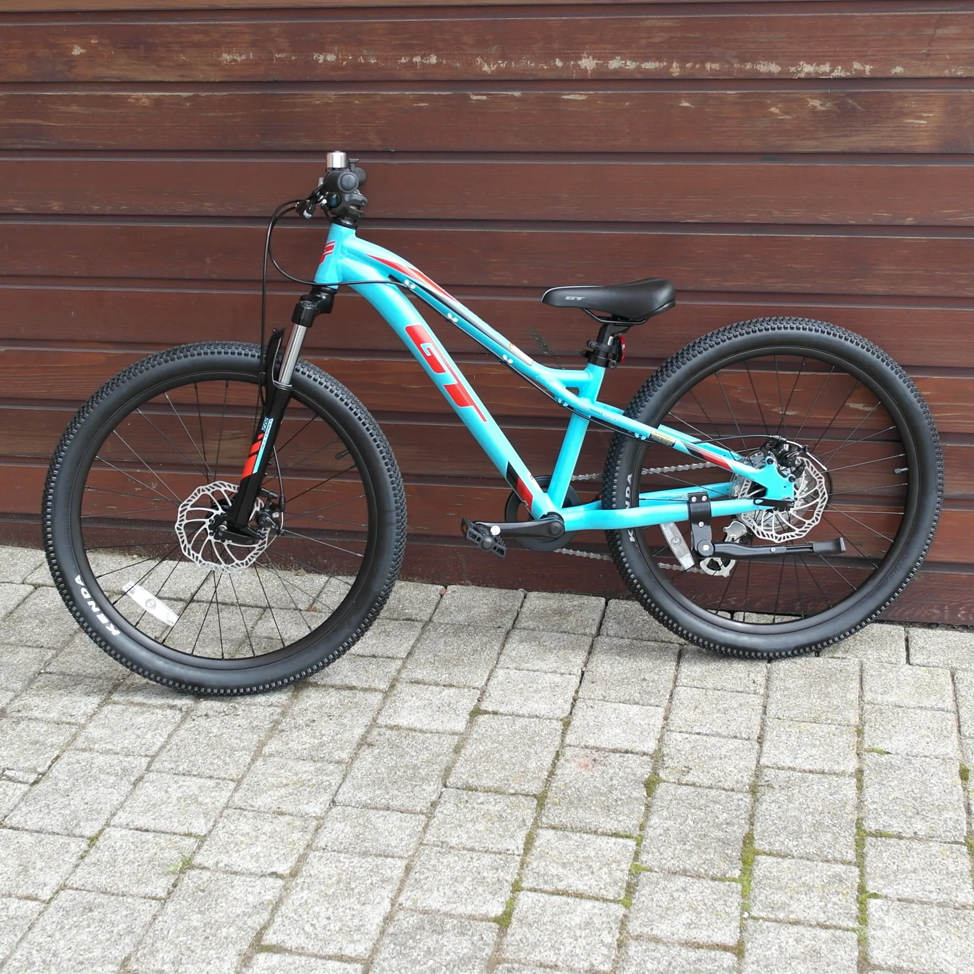 A Gt Ace Stomper 24 Inch 2020 GT Stomper Ace 24 Inch Childrens