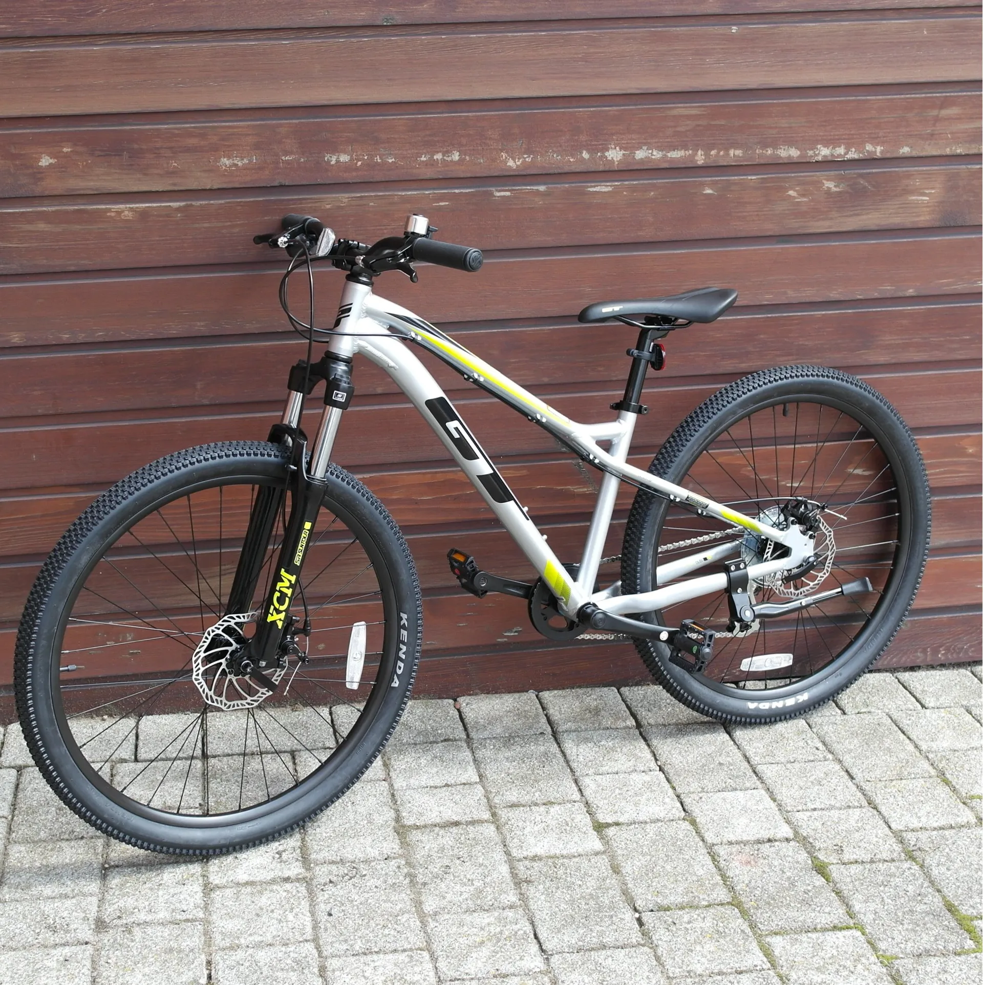 2020 GT Stomper Ace Silver 26 inch Childrens Mountain Bike in Si