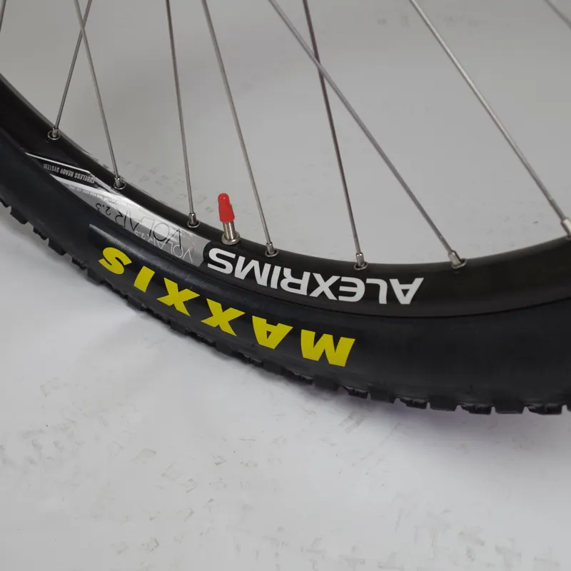 2015 Genesis Latitude 20 mtb-12