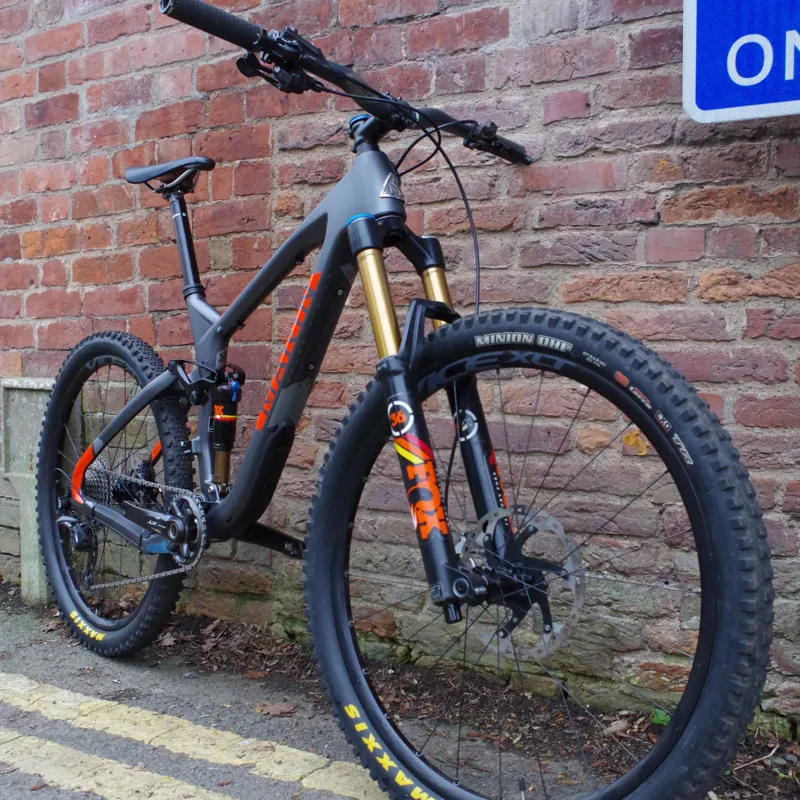 Custom Mount Vision Carbon Medium-1