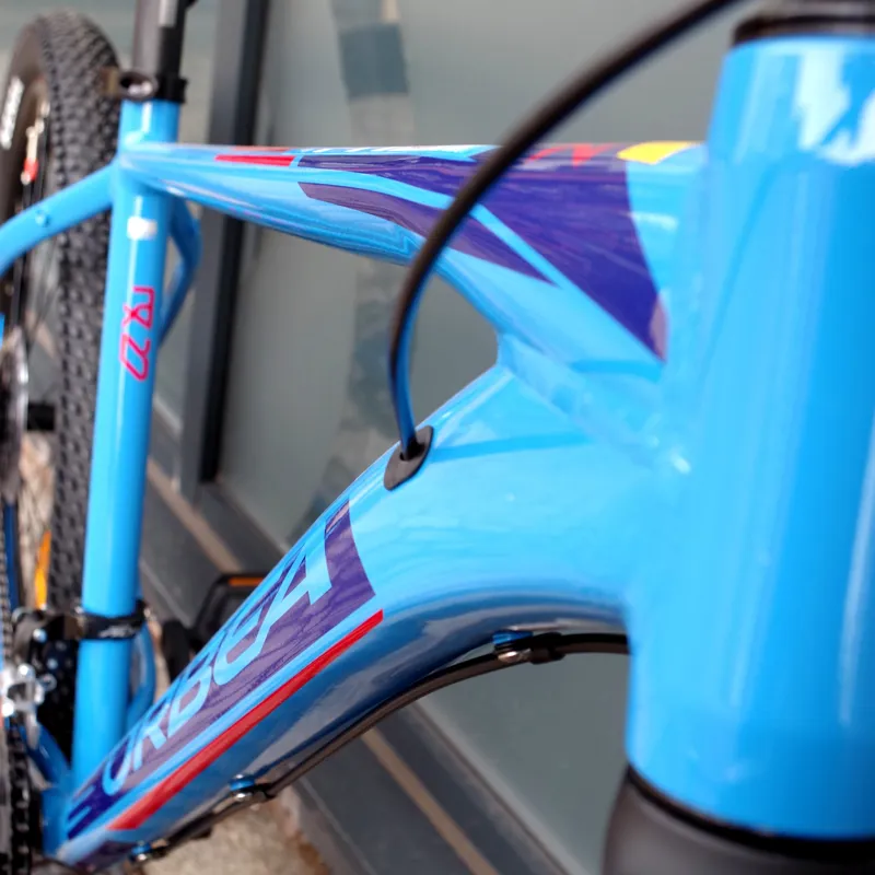 2018 Orbea MX40 Mountain Bike 27.5 blue red Large