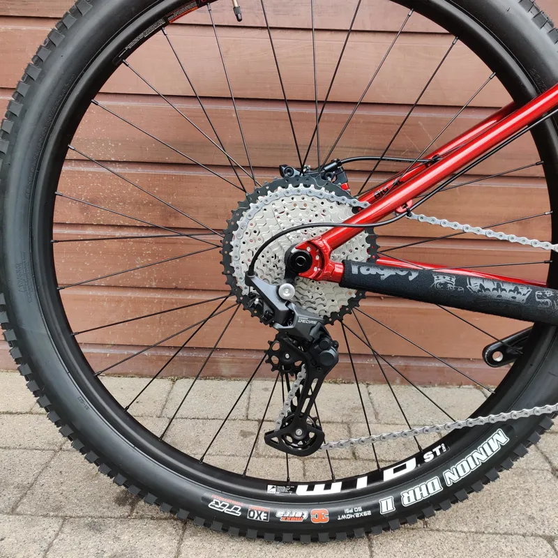 2021 Ragley Big Al 1.0 HT Mountain Bike in Candy Red-Black-3