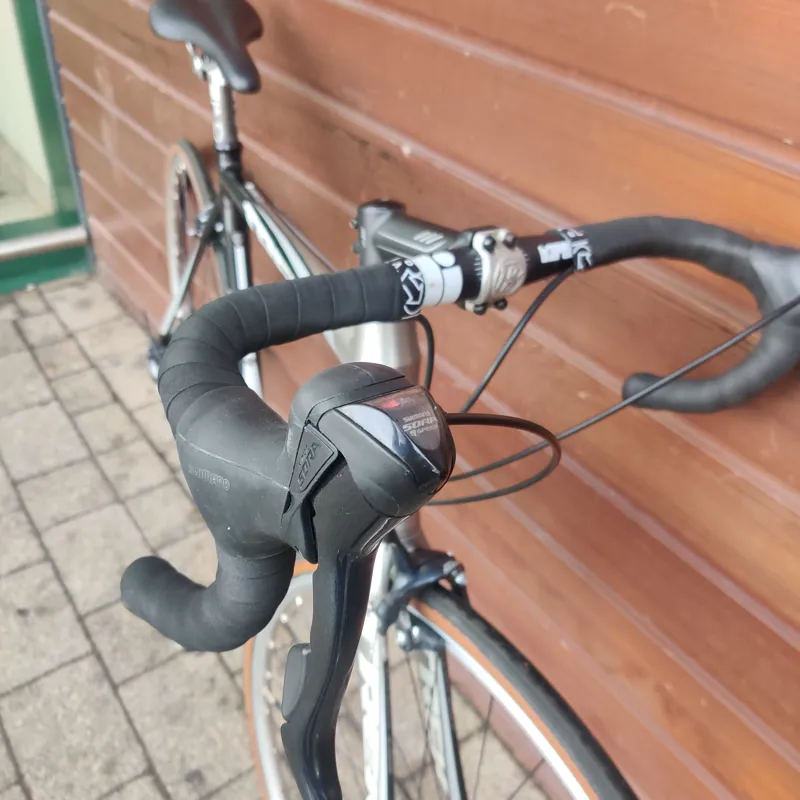 Preloved Trek Alpha 2.3 Aluminium Road Bike 54cm Black Silver-4