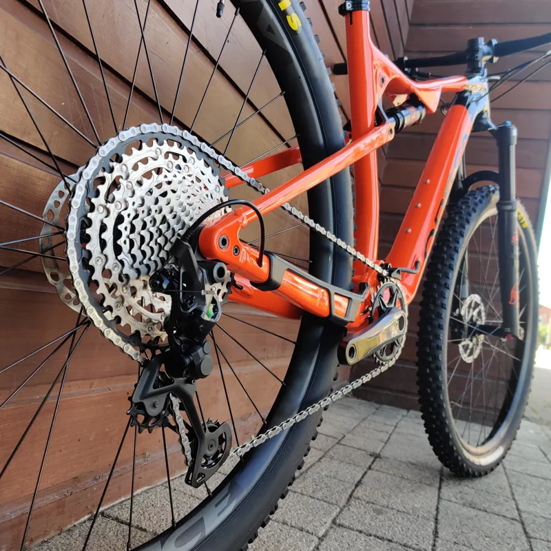 2022 Orbea Oiz H10 TR Aluminium Full Suspension MTB Orange - Black  Large -3