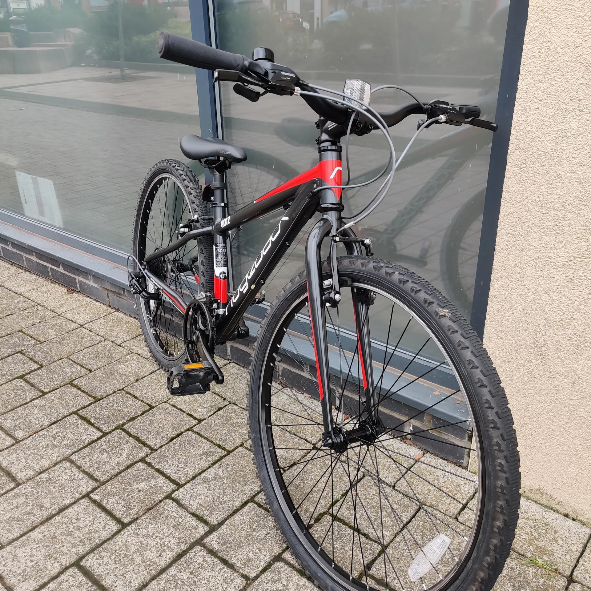 Pre Loved Ridgeback MX2 DualTrack Childrens Bike Black Red Used