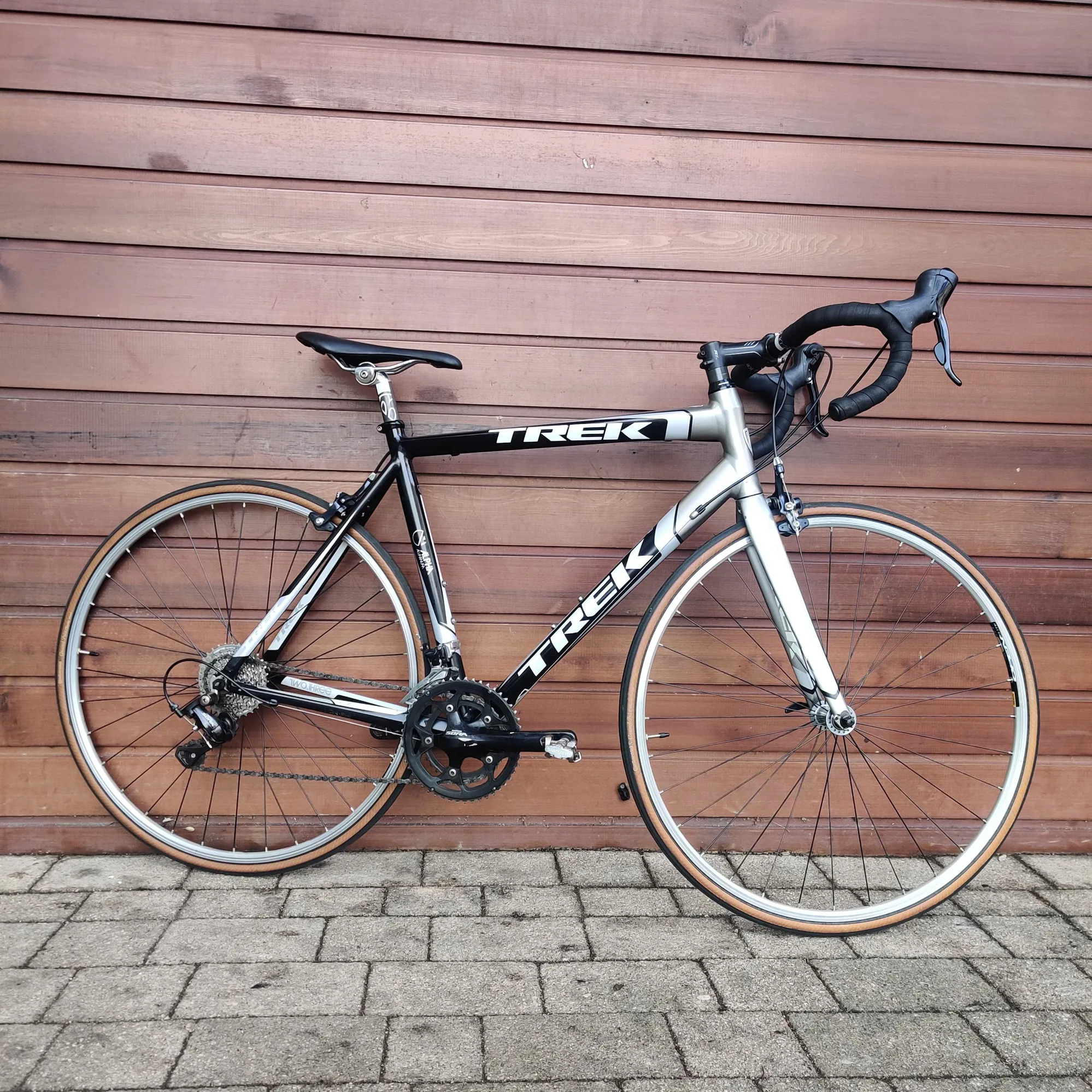 Preloved Trek Alpha 2.3 Aluminium Road Bike 2.3 54cm Black Silver