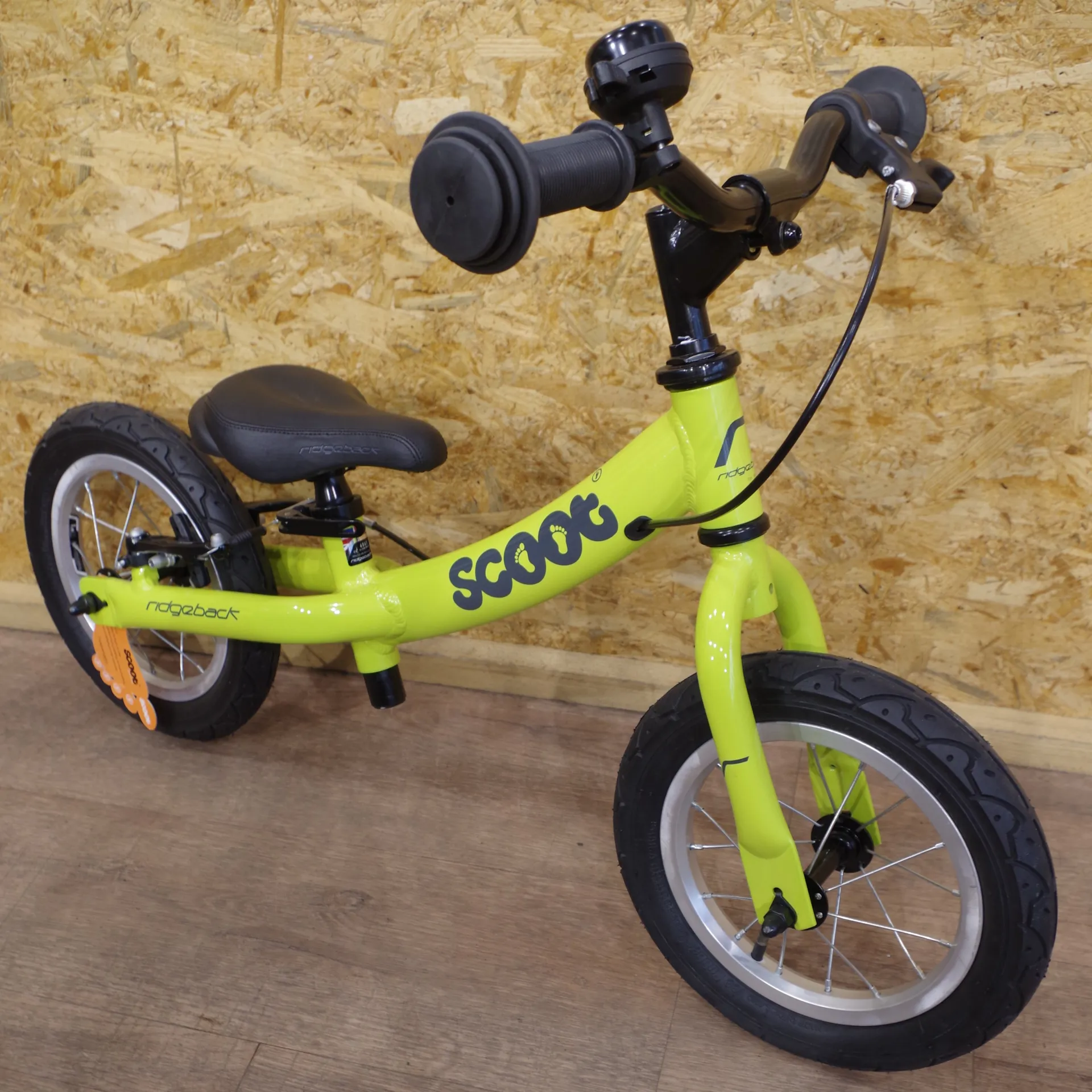 Ridgeback Scoot 12 inch lime Boys Balance Bike