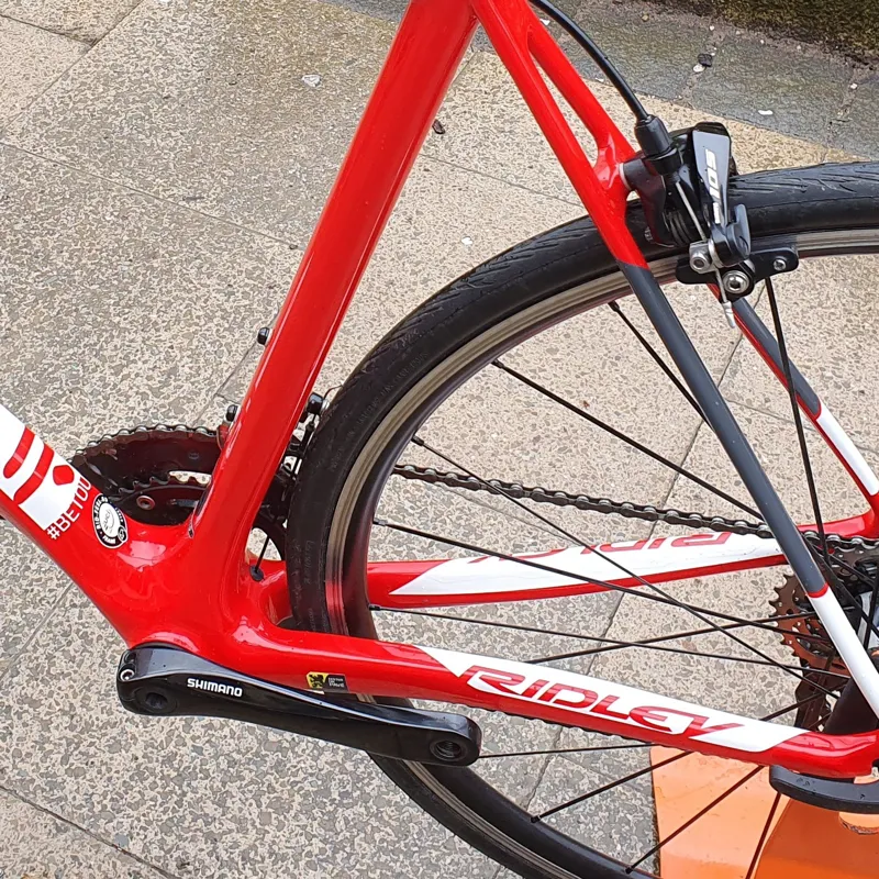 Pre Loved 2018 Ridley Fenix Carbon 105 Road Bike in Red-6