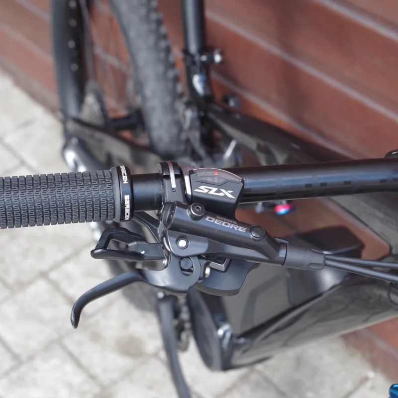 2018 Saracen Ariel E+ Medium Electric Mountain Bike-3