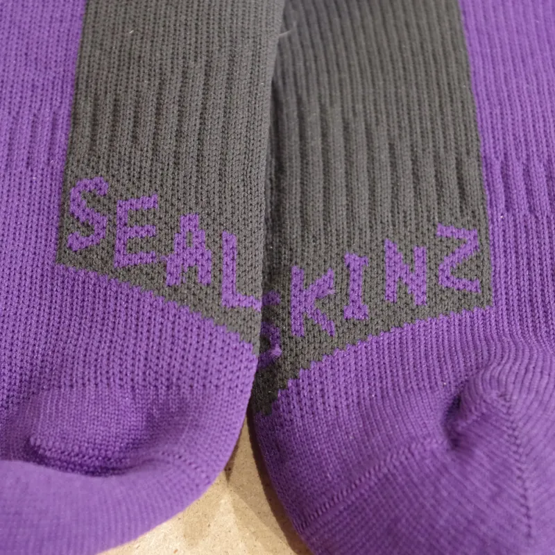 Sealskinz Hiking Mid Mid Grey/Purple Medium Waterproof socks-2