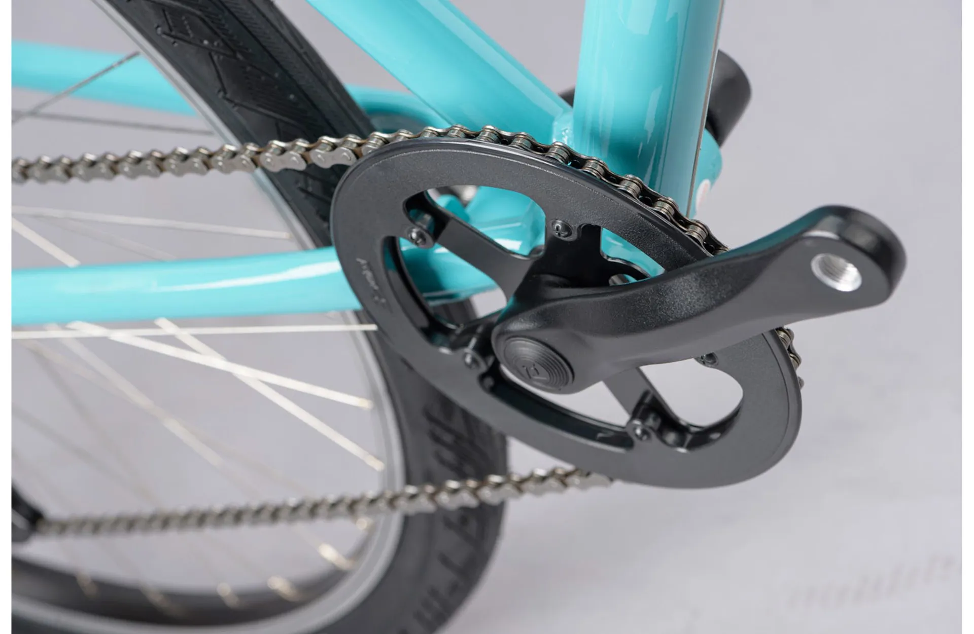 2021 Ridgeback Comet Open Frame Hybrid Bike in Green