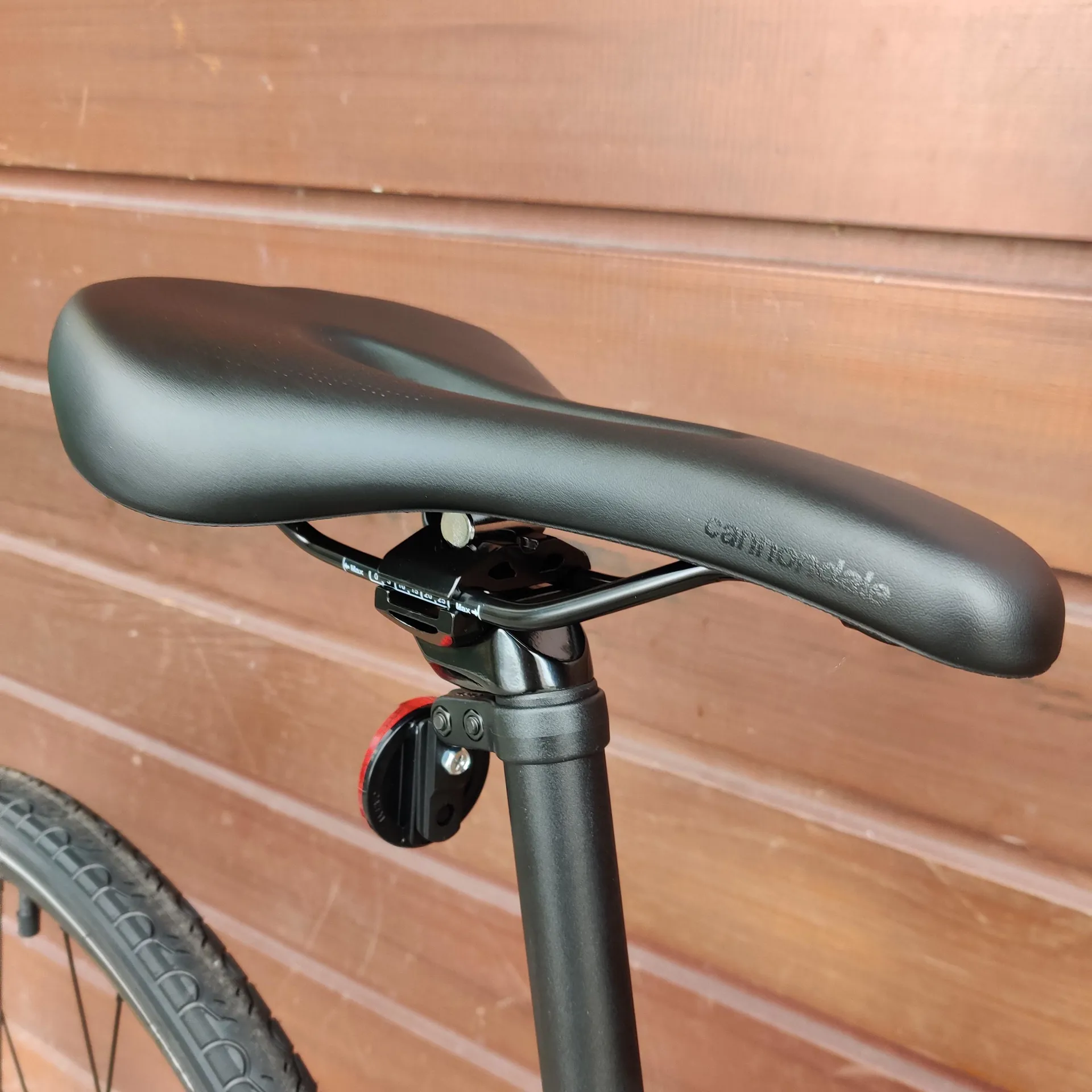 Cannondale Quick Disc 5 Remixte Hybrid Bike in Grey