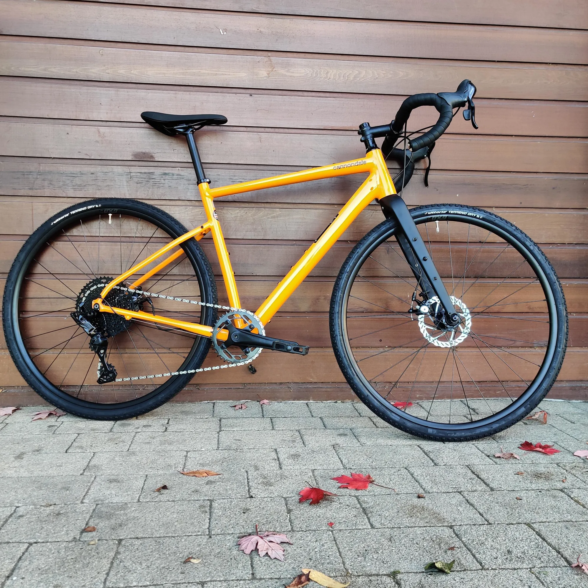 2022 Cannondale Topstone 4 Aluminium Gravel Bike Mango