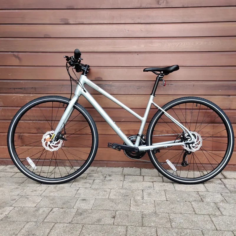 Cannondale Quick Disc 5 Remixte Hybrid Bike in Grey-3