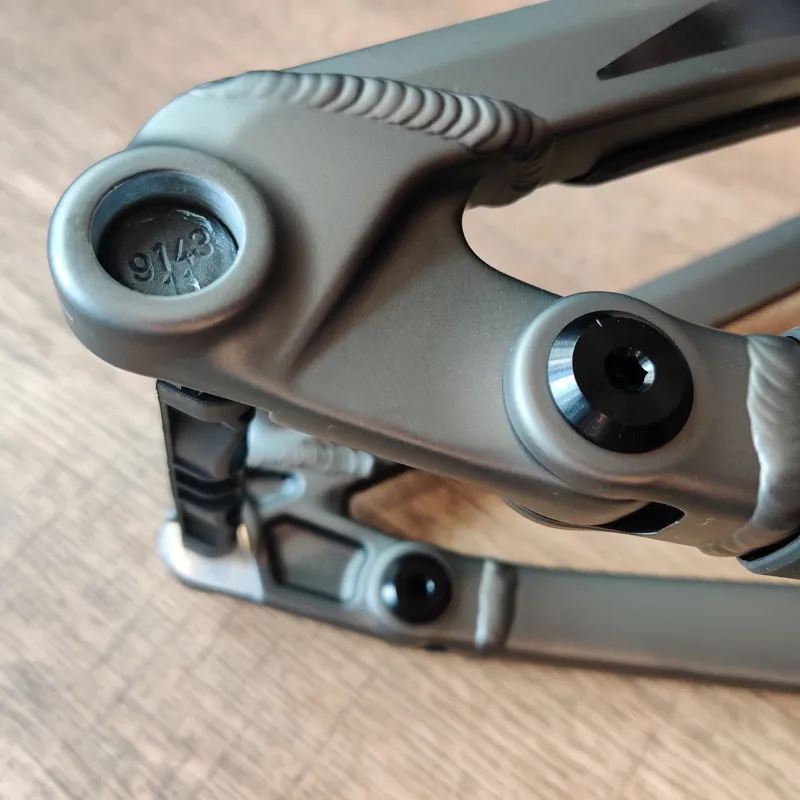 2022 Transition Sentinel Alloy MTB Frame Set in Black Powder-5