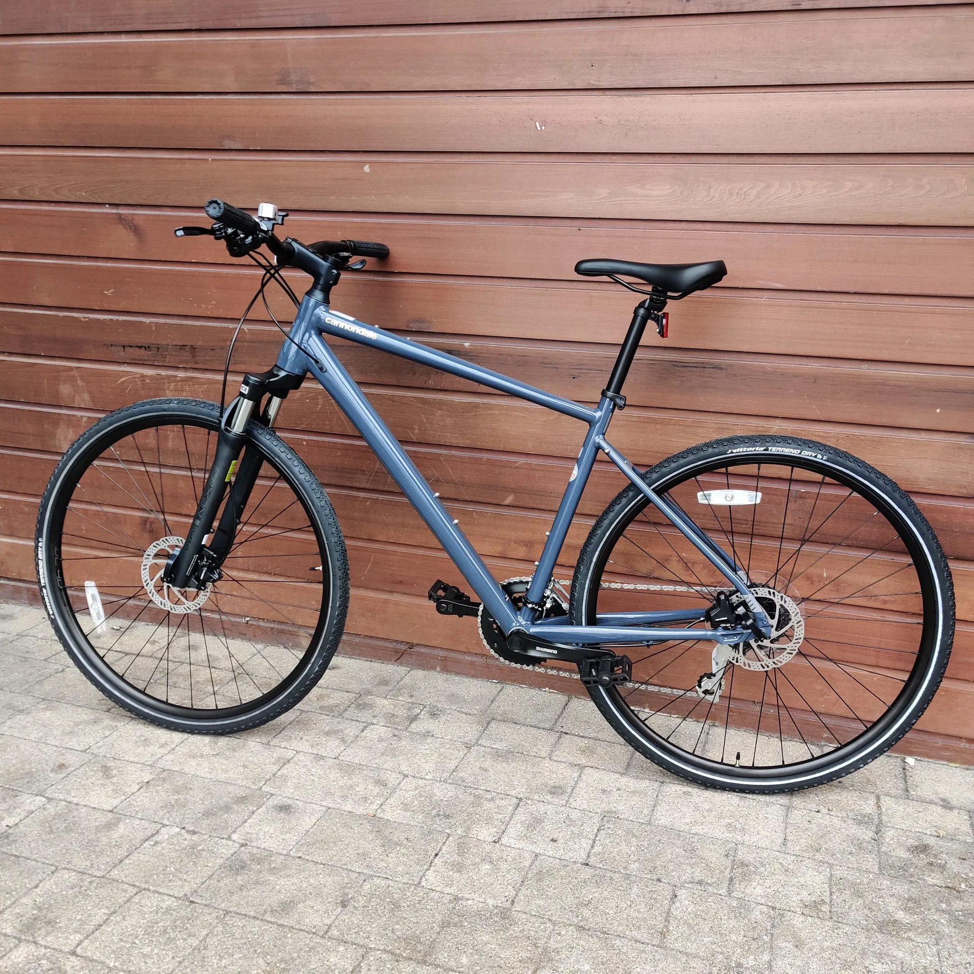 Cannondale Quick CX 3 Hybrid Bike in Grey